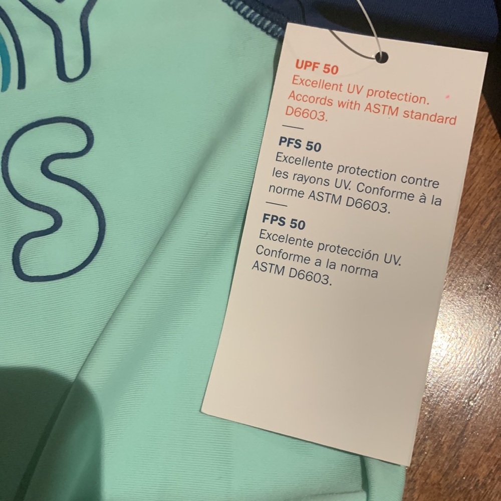 NEW Old Navy Rashguard Set - Picture 4 of 4